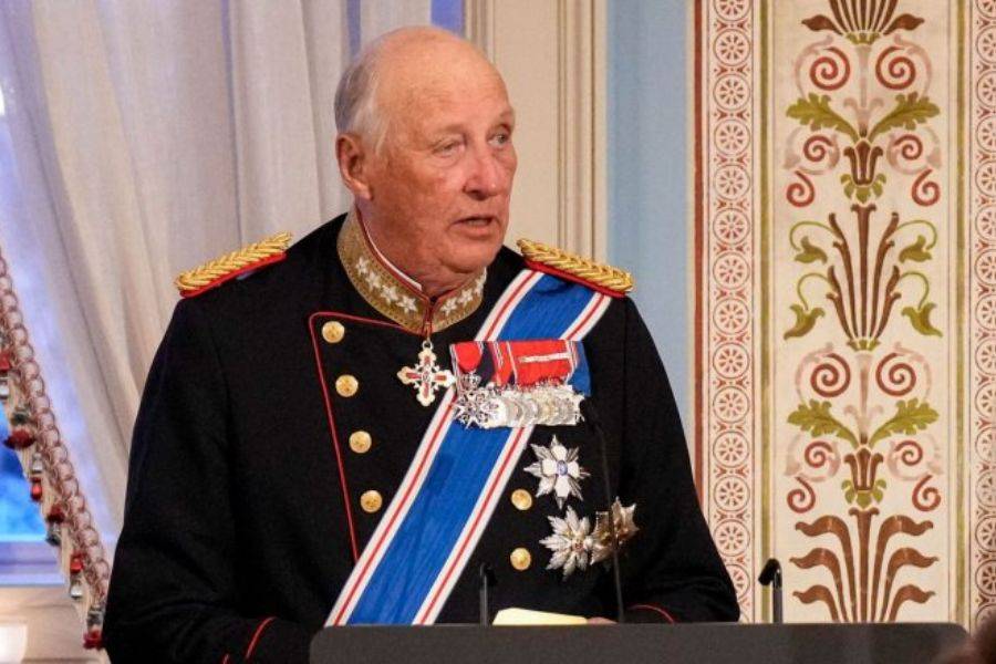 The king of Norway is admitted to hospital in South Tenerife