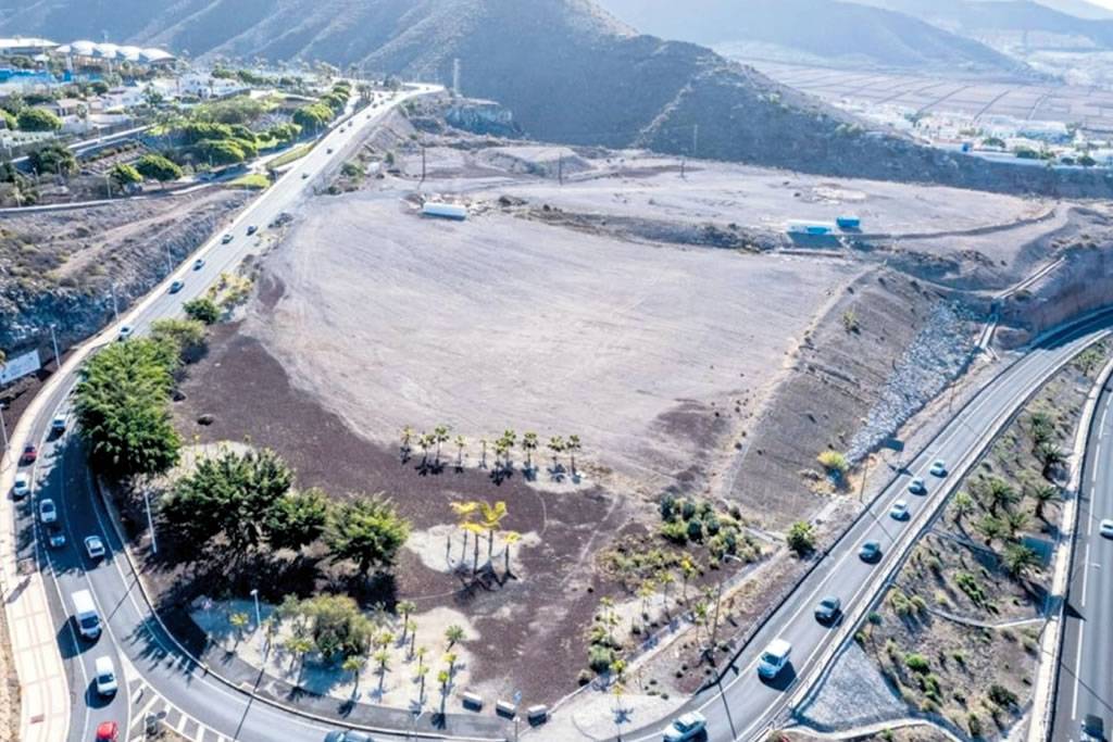 Work starts on new thermophilic forest at the entrance of Adeje