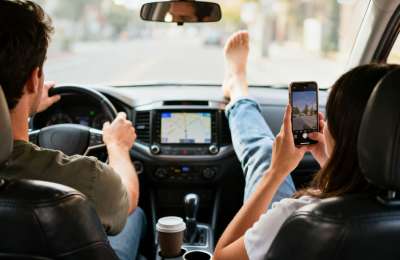 €100 fine for front seat passengers who put their feet on the dashboard