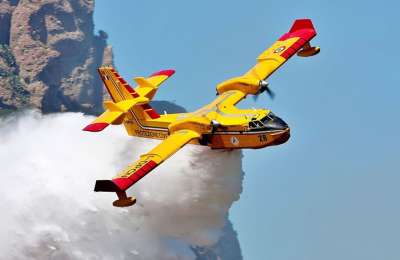 Firefighting seaplanes return for training flights in the Canary Islands 