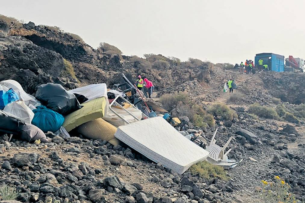 Illegal settlers evicted from the coast of Los Abrigos
