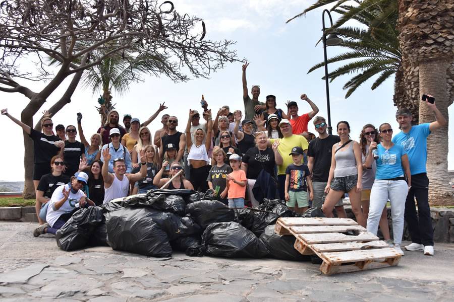200kg of rubbish cleared in Playa San Juan beach clean-up