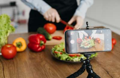 How food bloggers can transform recipe photos into mouth-watering cooking videos using AI