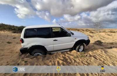 Fine for driver whose car got stuck on protected sand dunes in Corralejo