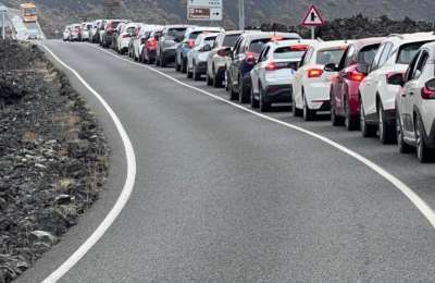 Traffic chaos at Timanfaya prompts urgent calls for shuttle buses