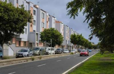 Motorcyclist drags and injures police officer during dangerous high-speed chase in Gran Canaria