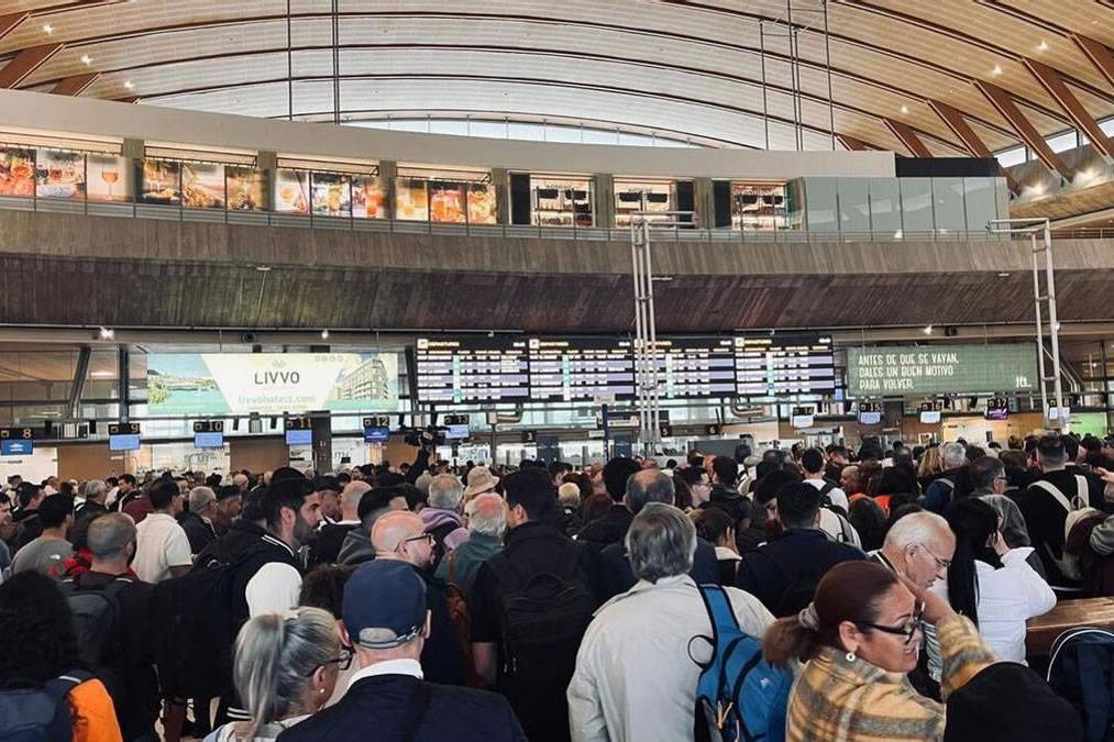 All Passengers Evacuated After Smoke Alert at Tenerife Airport