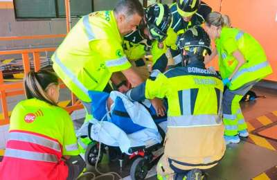 Woman rescued after falling into inspection pit at ITV centre in south Tenerife 