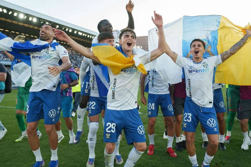 CHAMPIONS: Tenerife Crown Promotion with Victory at Packed Heliodoro Stadium
