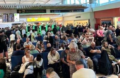 Dozens miss flights after passport system failure in Lanzarote