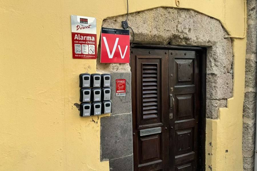 Canary Islands see drop in Holiday Let stays: More tourists, but shorter stays