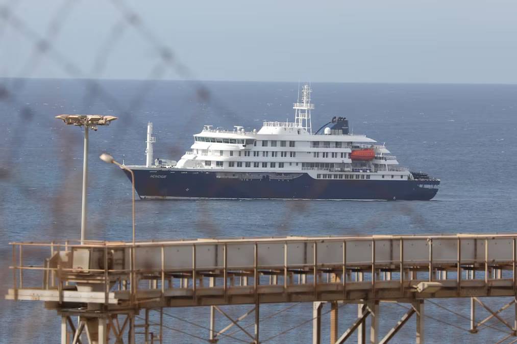 Hantavirus Cruise Ship to anchor off Granadilla with passengers airlifted from Sunday