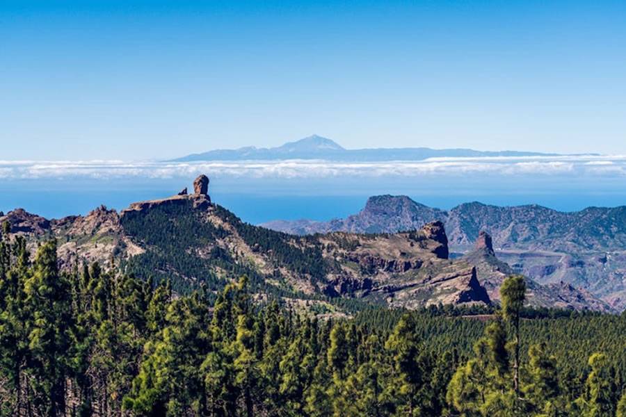 Exploring the vibrant lifestyle and travel opportunities in the Canary Islands