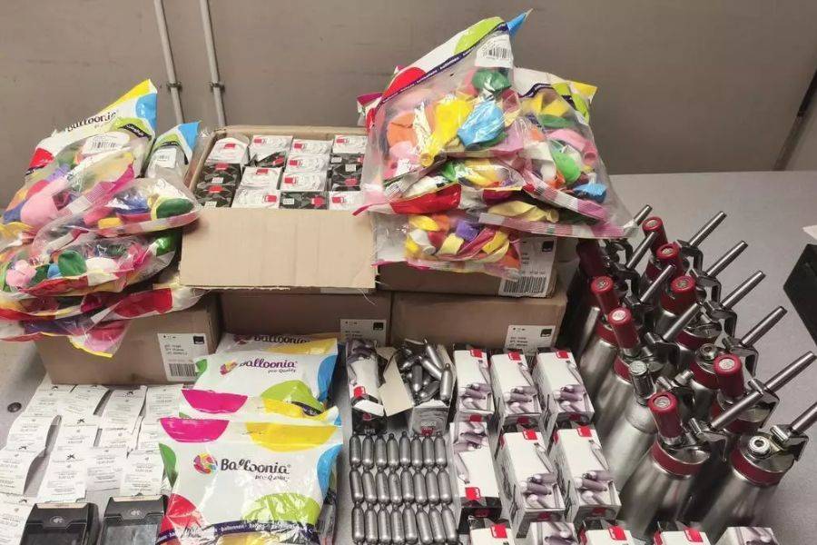 Bar owner in Las Américas arrested after police discover large stash of drugs and laughing gas in staff room