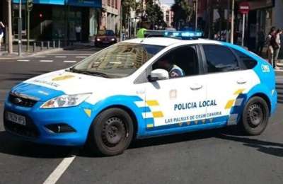 Son steals mother’s car and crashes into police vehicle in Gran Canaria