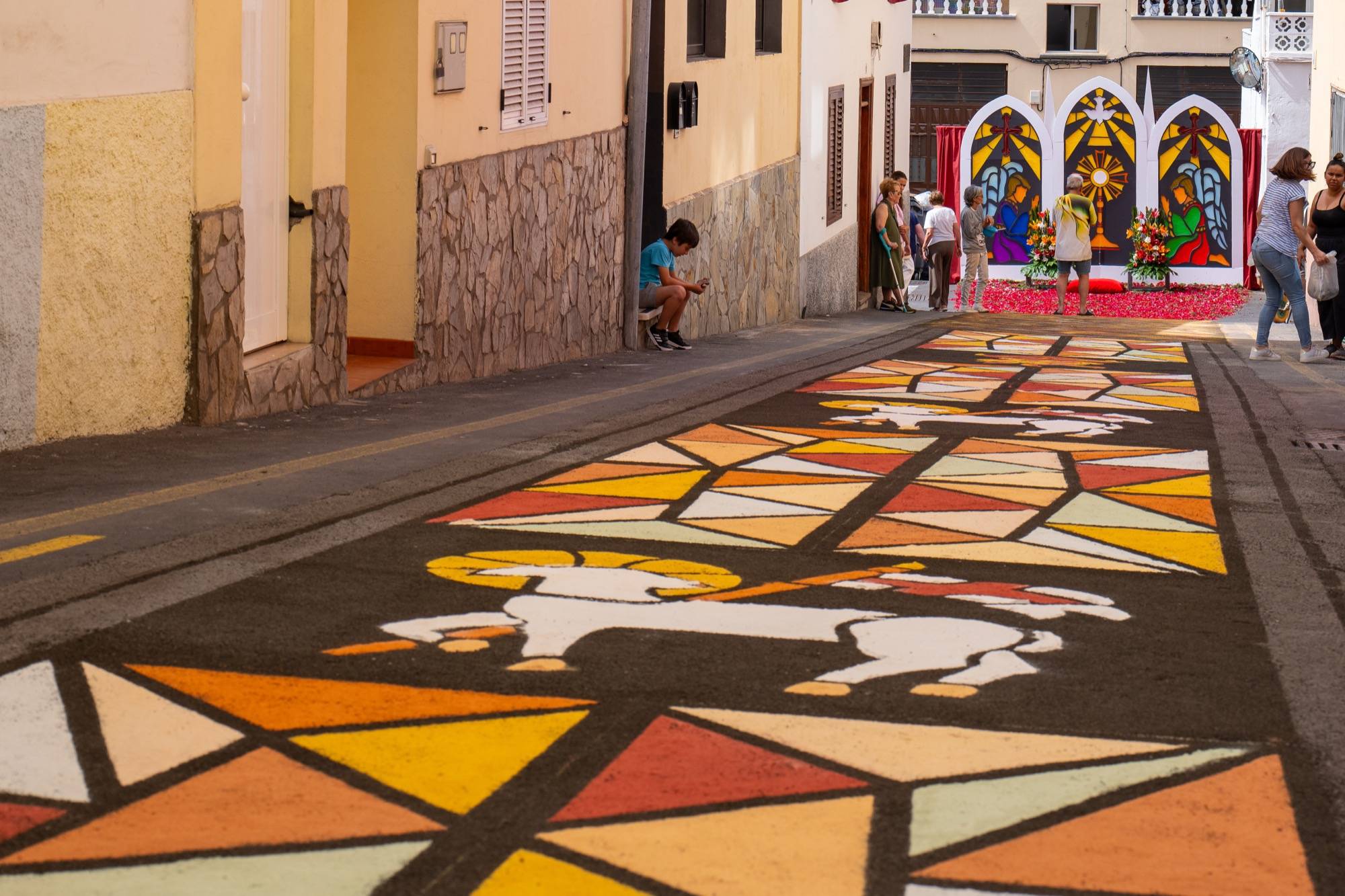 Adeje celebrates Corpus Christi this weekend with traditional Salt Carpets