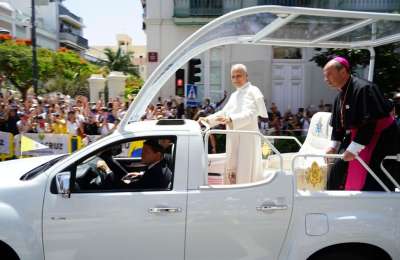 Pope Leo XIV draws thousands to Santa Cruz in historic Tenerife visit