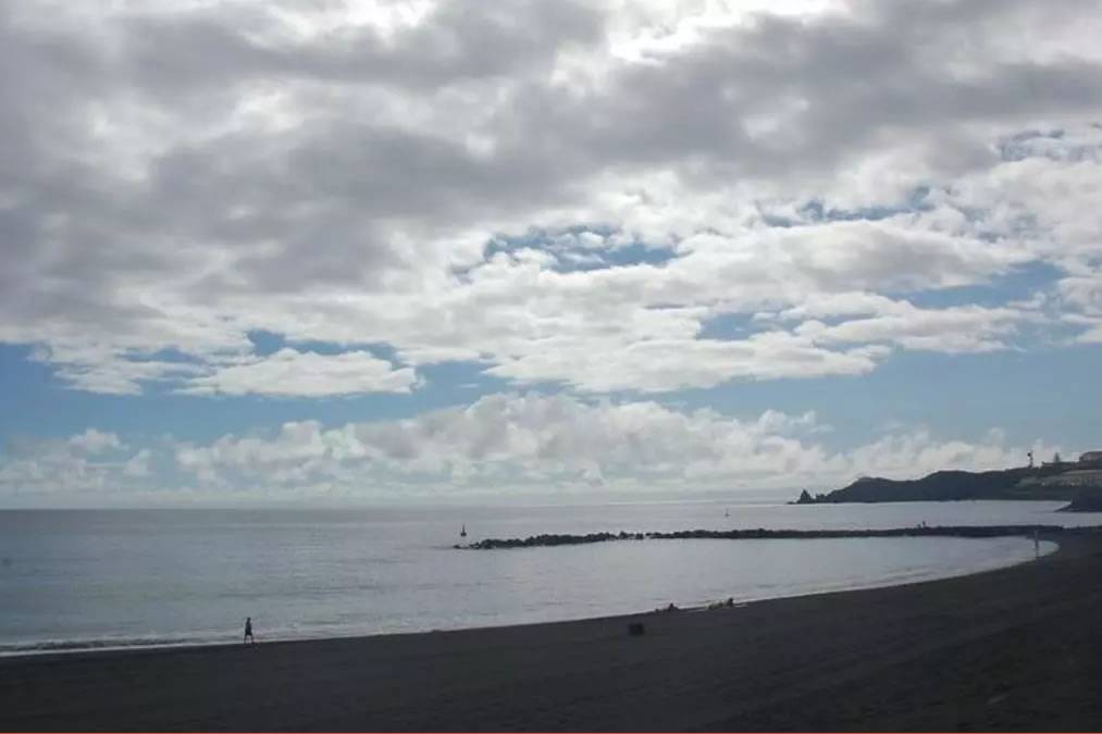 TUESDAY WEATHER: A cloudy start to a sunny day as trade winds strengthen