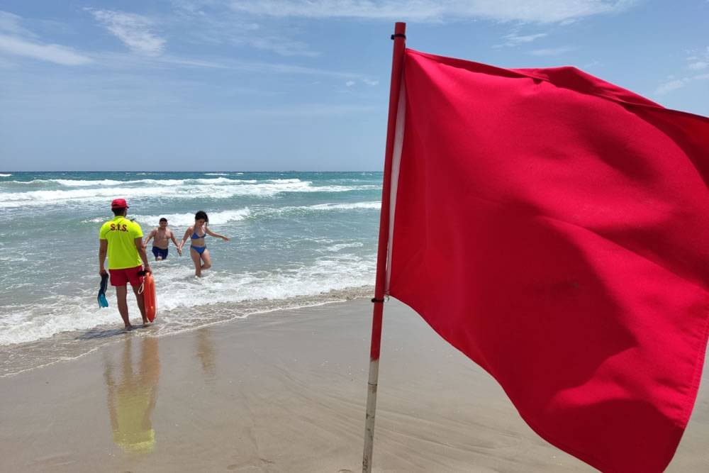 There are more deaths in the Canary Islands from drowning than from road accidents