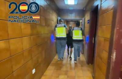Two arrested after 19 cars broken into near Gran Canaria Airport