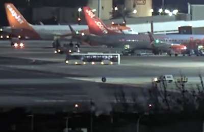 VIDEO: Runaway airplane tyre causes stir at Lanzarote Airport