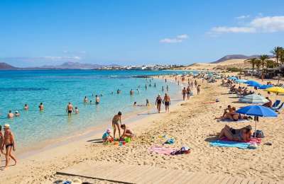 Warmer inland temperatures return across the Canary Islands