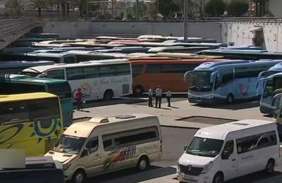 New airport rules leave tourists arriving in Lanzarote waiting longer for transfer buses