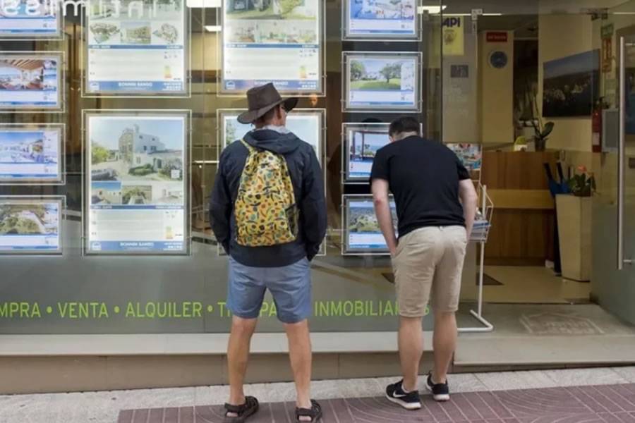 The Italian invasion! Italians bought more than 2,000 properties in the Canary Islands in 2025