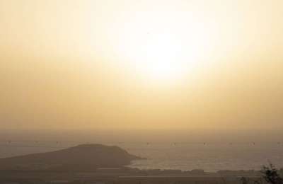 THURSDAY WEATHER: Partly cloudy skies, haze, and 34°C temperatures in the Canary Islands 