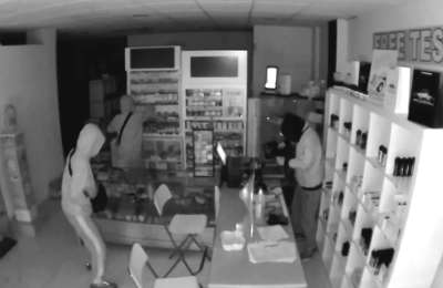 Three teenagers arrested over 12 shop burglaries in South Tenerife