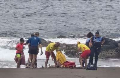 Father and son rescued from sea at Gran Canaria beach