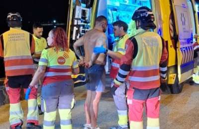 Man rescued after falling onto rocks on the coast of Playa Blanca