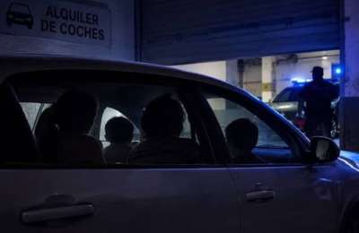 Two women and two children locked inside car hire depot in Lanzarote