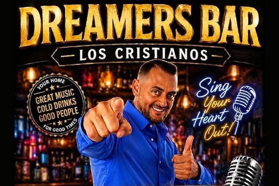 What sets Dreamers Bar apart from the rest in Los Cristianos?