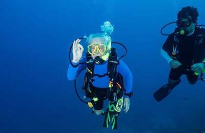 100-year-old diver aims to make history with Guinness World Record attempt in Lanzarote