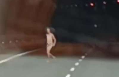 Naked man causes traffic chaos in Gran Canaria