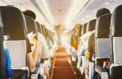 Passenger vomiting and fainting forces diversion for flight to the Canary Islands 