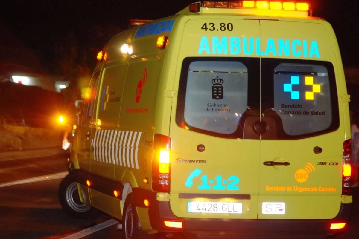 Five injured including two children after car overturns in south Tenerife