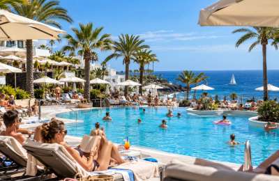 Canary Islands hotels record nearly 229,000 more overnight stays in a year