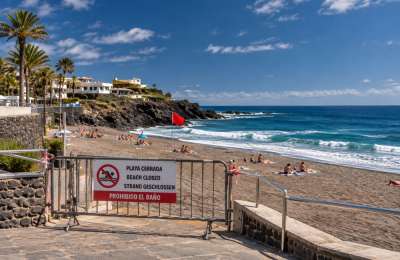 Swimming banned at Tenerife beach after contamination detected in the water