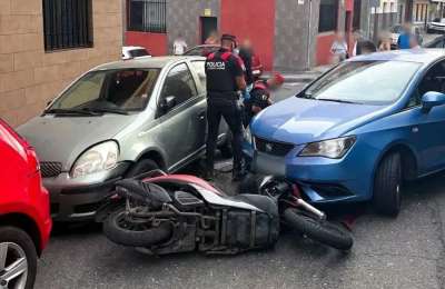 Motorcyclist crashes into three vehicles fleeing police checkpoint with suspected cocaine