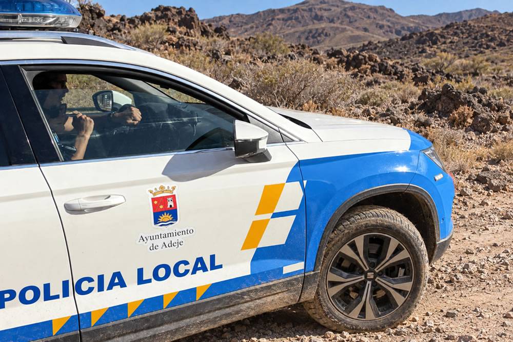 Man arrested for allegedly setting fire to a dog in south Tenerife