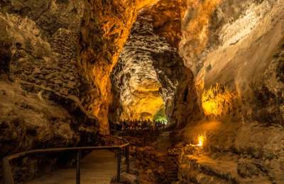 Beneath Lanzarote: discover the volcanic tunnels of Cueva de los Verdes
