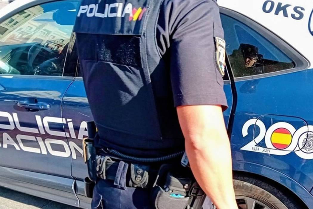 Four arrested as two cannabis clubs closed in Adeje 